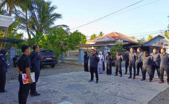 Apel Pagi Bawaslu HSS Tekankan Disiplin dan Tanggung Jawab ASN