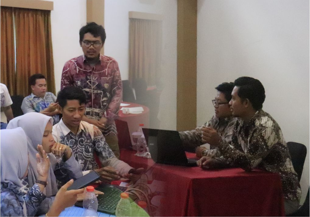 Praktik Penggunaan Aplikasi Siwaslu, Panwaslu Kecamatan Sampaikan Kendala yang Muncul