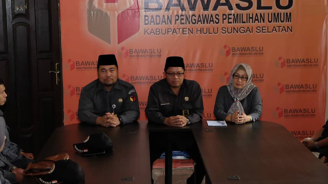 Rapat Kordinasi BawasluHSS Persiapan Evaluasi