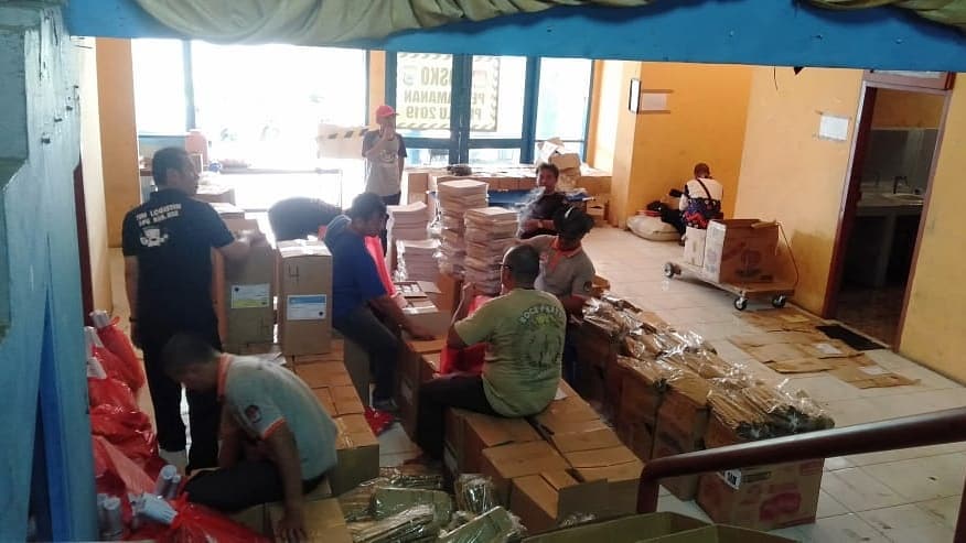 Pengawasan Persiapan dan Pengepakan Logistik