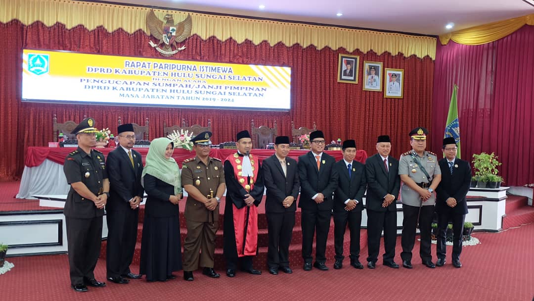 Pengucapan Sumpah/janji Ketua DPRD Kab. HSS