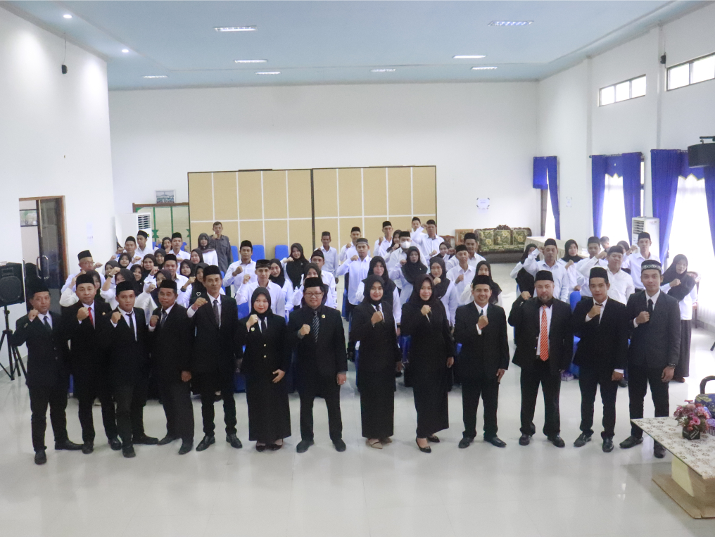 Bawaslu HSS Hadiri Pelantikan dan Pengambilan Sumpah sekaligus Memberikan Pembekalan Kepada PKD se-Kabupaten HSS.