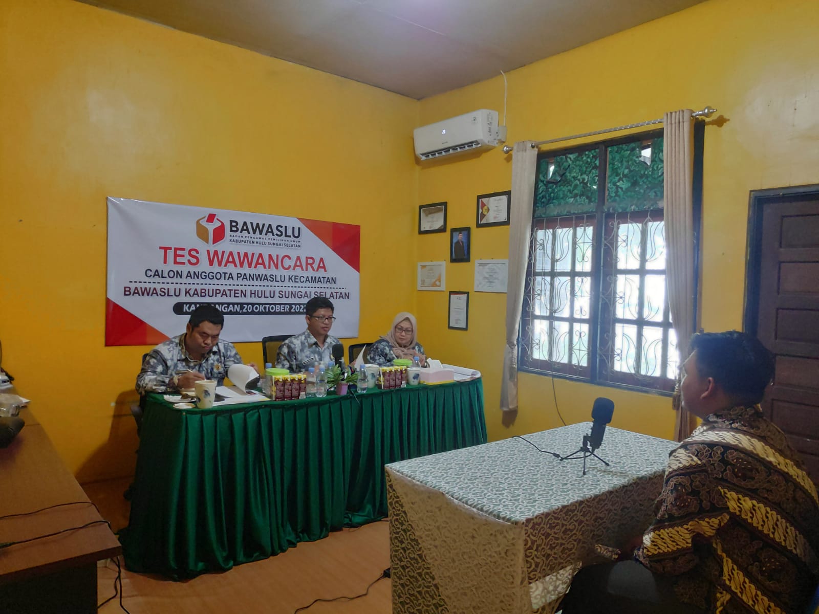 Bawaslu HSS Laksanakan Tes Wawancara Calon Anggota Panwaslu Kecamatan
