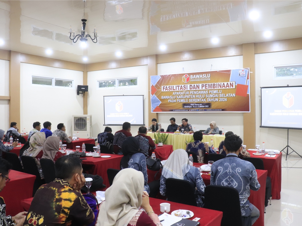 Tingkatkan Kapasitas SDM, Bawaslu HSS Gelar Fasilitasi kepada Panwaslu Kecamatan Se-Kabupaten HSS.