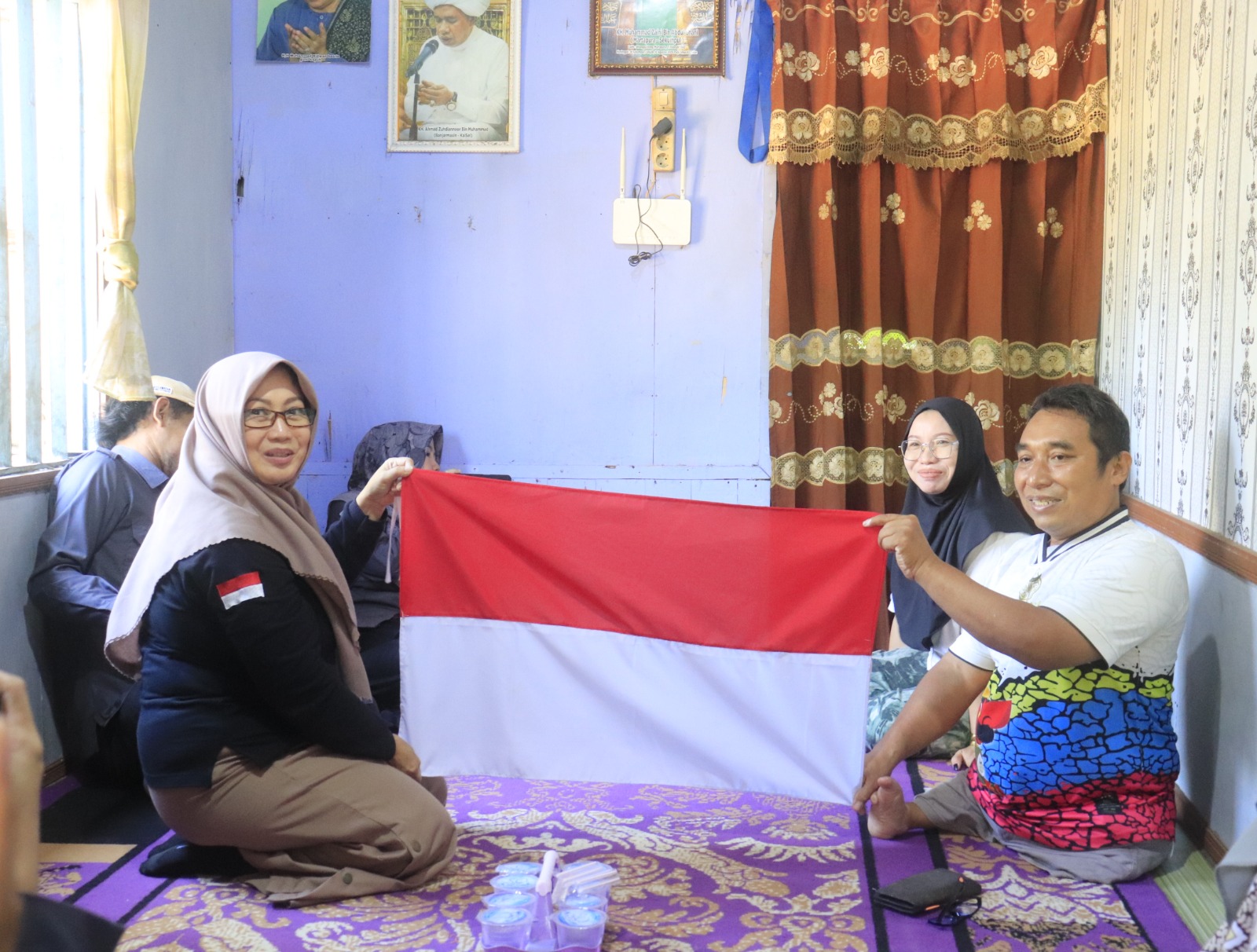 Sukseskan Gerakan Pembagian dan Pengibaran Bendera Merah Putih