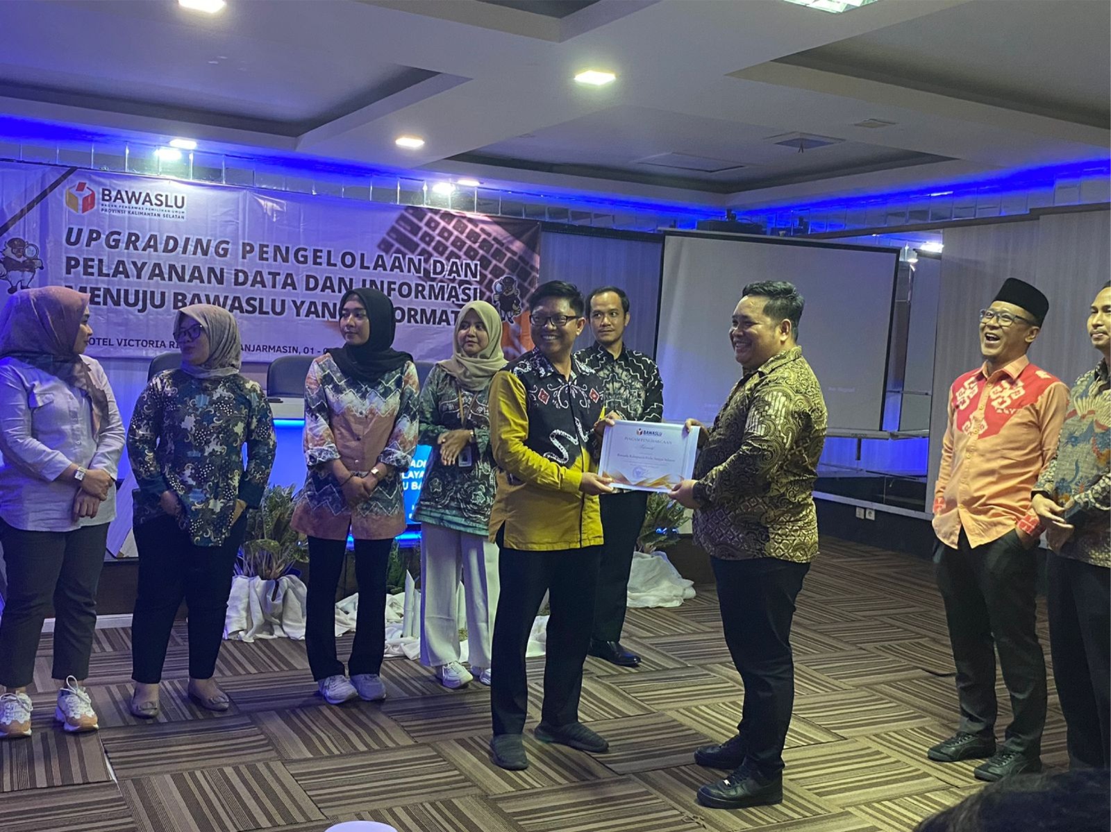 Bawaslu HSS Raih Predikat Informatif" Dalam Monitoring Evaluasi Keterbukaan Informasi Publik."