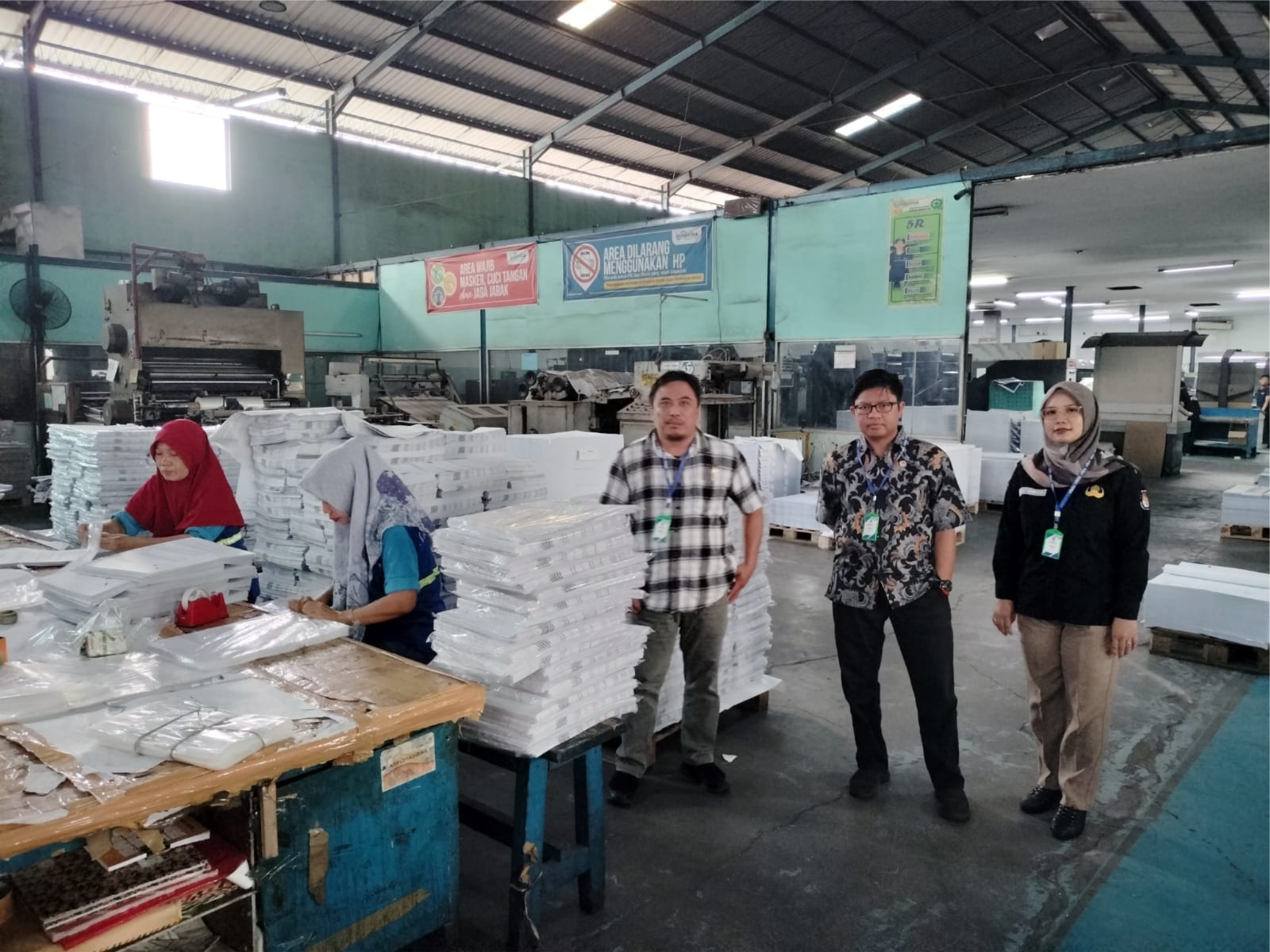 Bawaslu HSS Awasi Percetakan Surat Suara dan Plano.