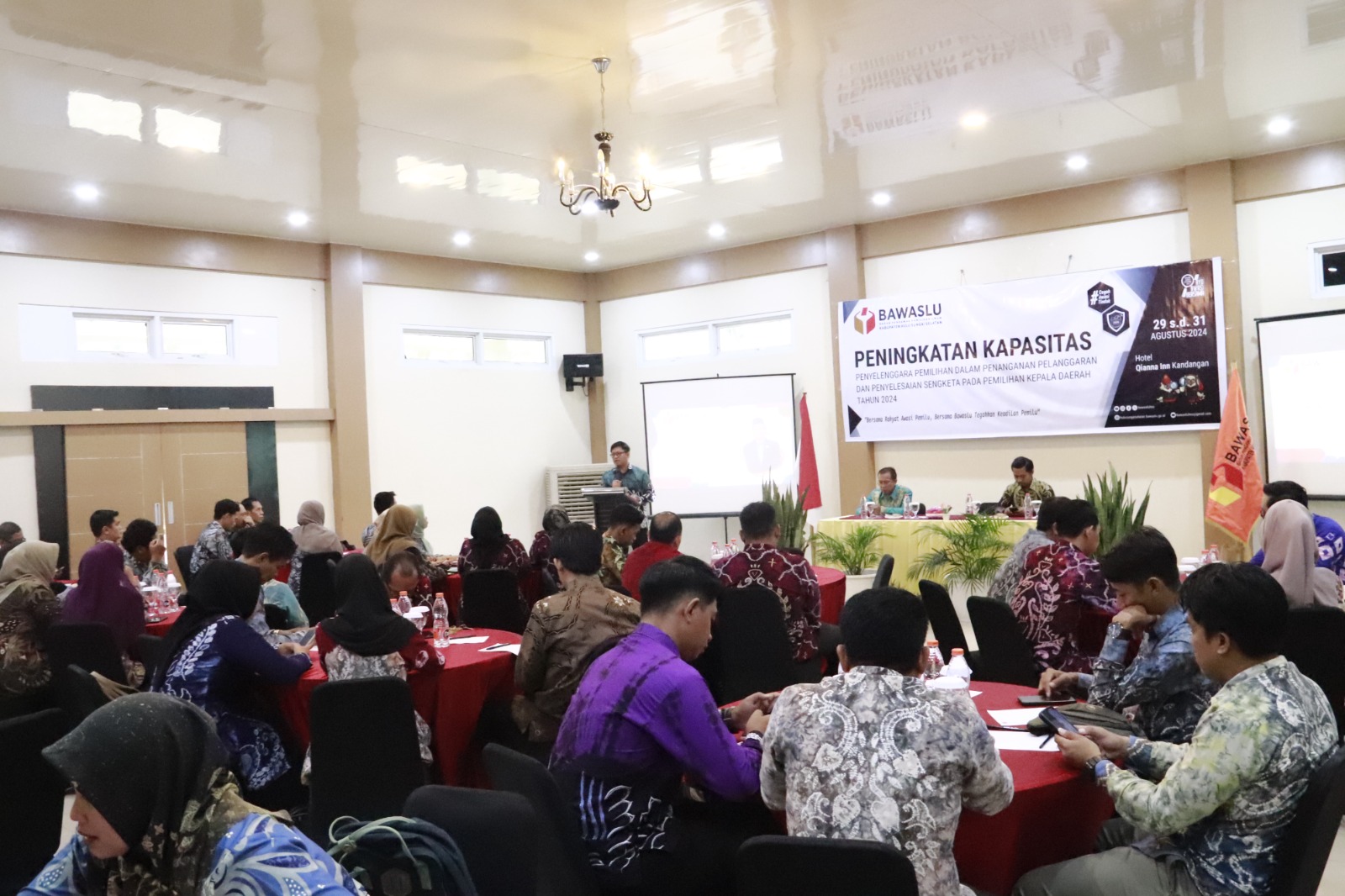 Tingkatkan Kapasitas Dalam Penanganan Pelanggaran dan Penyelesaian Sengketa Bagi Panwaslu Kecamatan