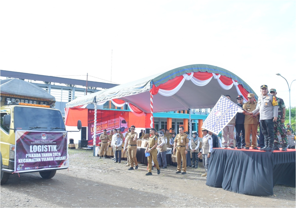 Bawaslu HSS Hadiri Pelepasan Pendistribusian Logistik Pilkada 2024