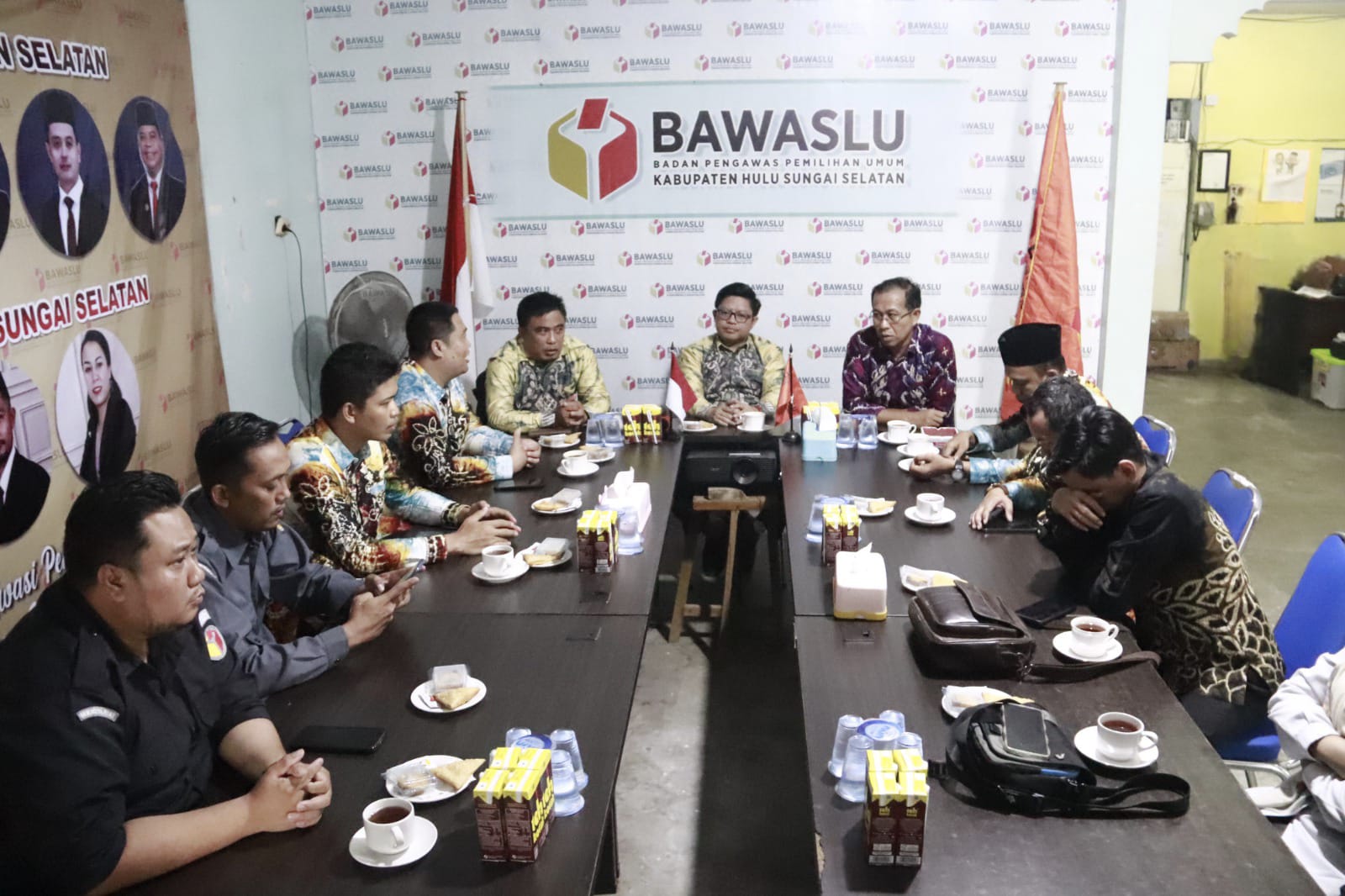 Bawaslu HSS terima kunjungan dari KPU HSS