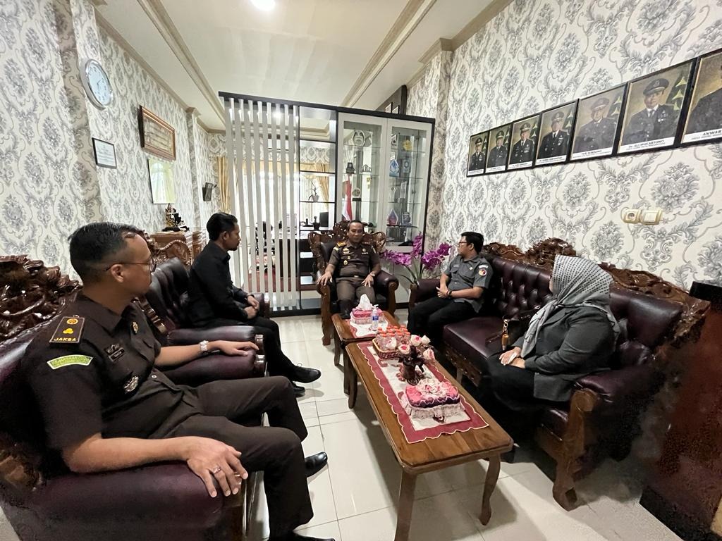 Audiensi dengan Kejari HSS Untuk  Mempersiapkan Penertiban Pelaksanaan Pemilu tahun 2024.