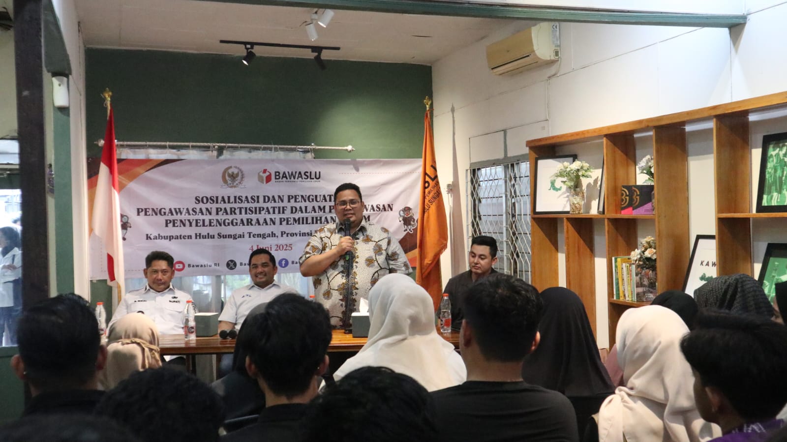 Bawaslu RI dan DPR RI Ajak Masyarakat Awasi Pemilu