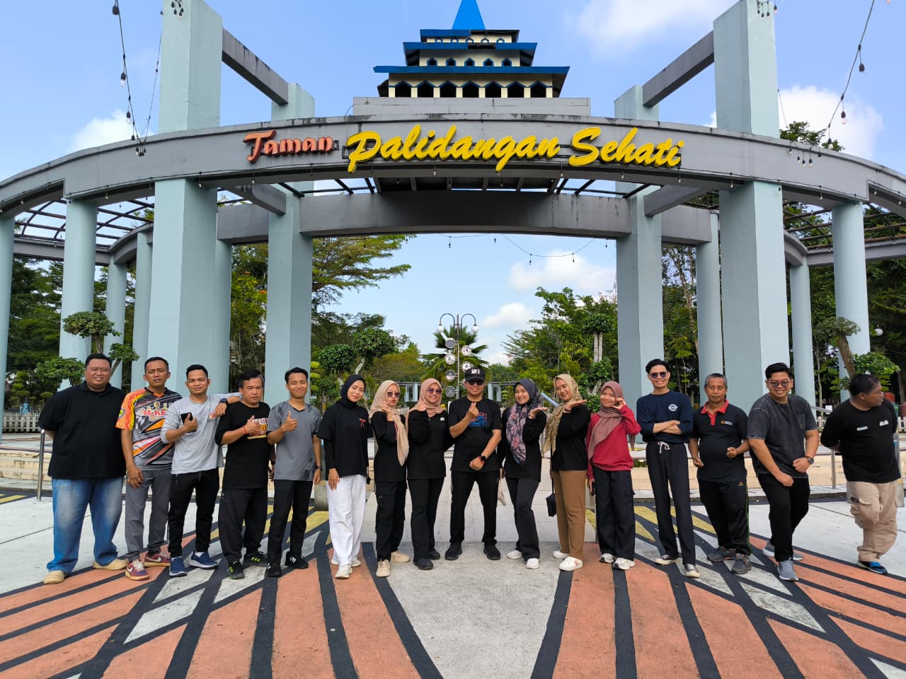 Jumat Sehat, Joging Bersama Jajaran Bawaslu Kabupaten Hulu Sungai Selatan