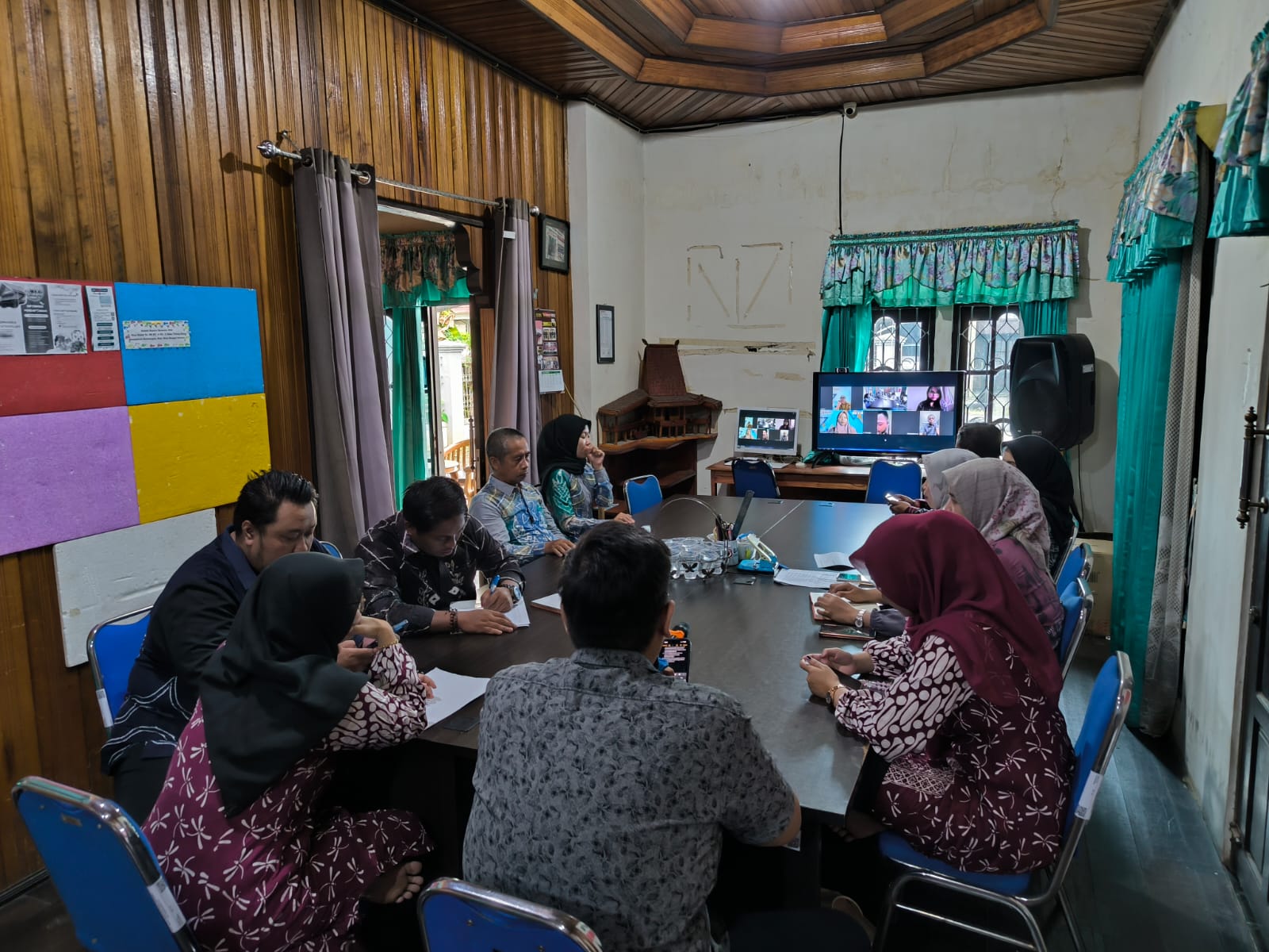 Rapat Mingguan Bahas Administrasi dan Program Ramadhan