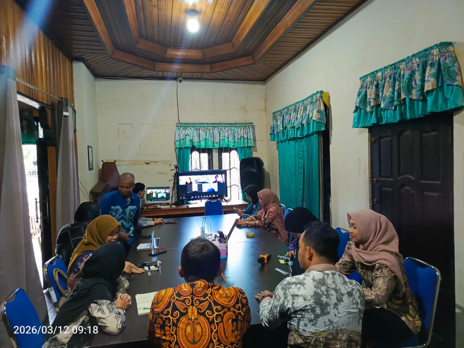 Perkuat Koordinasi Internal, Sekretariat Bawaslu HSS Gelar Rapat Mingguan