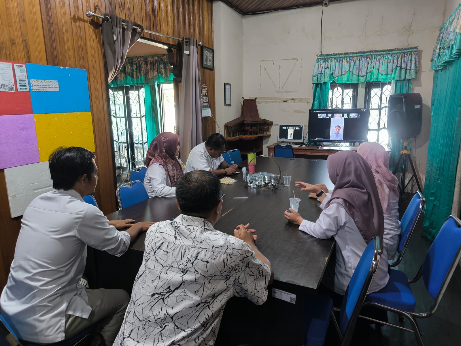 Matangkan Program Pengawasan, Bawaslu HSS Ikuti Rapat Daring Bersama Provinsi