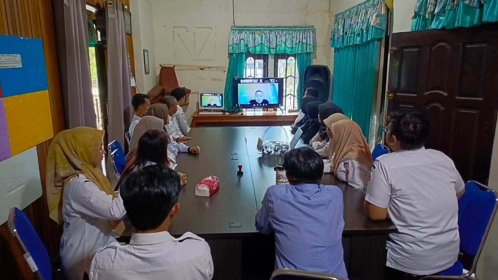 Bangun Budaya Kerja Sehat, Bawaslu HSS Ikuti Rakor Nasional Jumat Sehati dan Jumpa Berlian