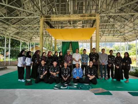 Jumat Sehati Bawaslu HSS Diisi Ziarah dan Refleksi Nilai Pengabdian