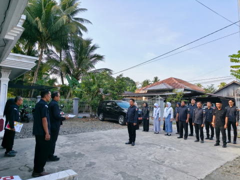 Apel Pagi Ingatkan Pentingnya Menjaga Kinerja Pegawai
