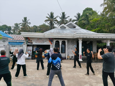 Senam Bersama Warnai Jumat Sehati – Jumpa Berlian Bawaslu HSS