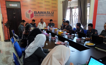 Laporan Komprehensif Lima Kabupaten di Supervisi Bawaslu Provinsi Kalsel di Bawaslu HSS.