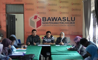 Rapat kordinasdi bersama Kordiv PHL dan Staf Panwaslu Kecamatan SeHSS