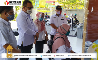 Bebas Covid-19, Jajaran Bawaslu Hulu Sungai Selatan Lakukan Rapid Test