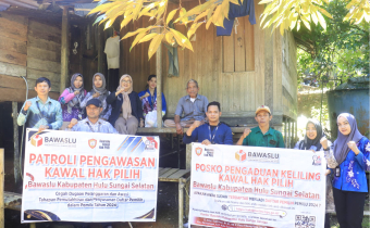 Bawaslu HSS Lakukan Patroli Pengawasan Kawal Hak Pilih di Kecamatan Loksado.