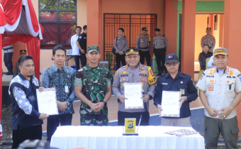 Penandatanganan Nota Kesepahaman Bawaslu HSS dengan Polres HSS.