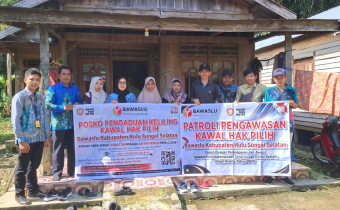 Patroli Pengawasan Edukasi Masyarakat Mengenai Status Hak Pilihnya.