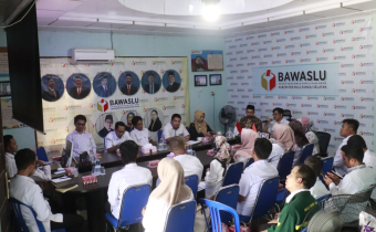 Panwaslu Kecamatan harus bisa Menyelesaikan Sengketa Secara Cepat.