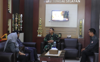 Tingkatkan Sinergitas dengan Jajaran TNI, Bawaslu Audiensi dengan Dandim 1003 HSS.