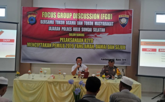 Komisioner Bawaslu HSS Menghadiri Focus Group Discussion