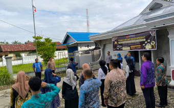 Apel Pagi, Ketua Bawaslu HSS Berpesan untuk Terus Tingkatkan Semangat Kerja