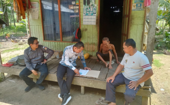 Bawaslu HSS Awasi Coktas PDPB Pemilih Dengan Usia Diatas 100 Tahun