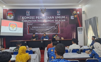 Partisipasi Bawaslu HSS dalam Forum Konsultasi Publik KPU HSS