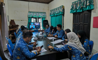 Penguatan Koordinasi Internal, Rapat Sekretariat Bahas Laporan Kinerja Divisi