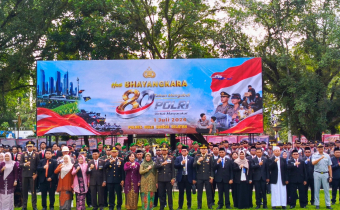 Hadiri Hari Bhayangkara ke-80, Bawaslu HSS Perkuat Sinergi Menjaga Demokrasi